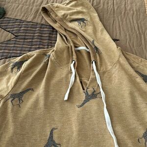 Hooded giraffe knit shirt